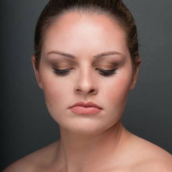 Blush Away Makeup Studio - Natural, Soft makeup look.  Used RCMA makeup  to create the natural skin tone. - Makeup Artists Near Me