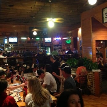 Tommy's On Thomas - Italian Near Me - Hammond, Louisiana