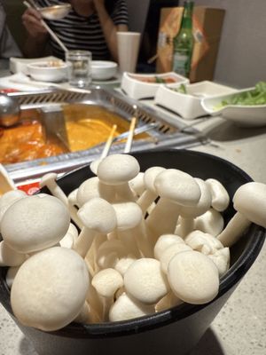 Haidilao Hot Pot Toronto Downtown by null