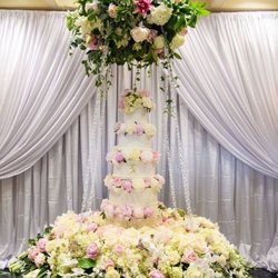 Hanging cake with flowers