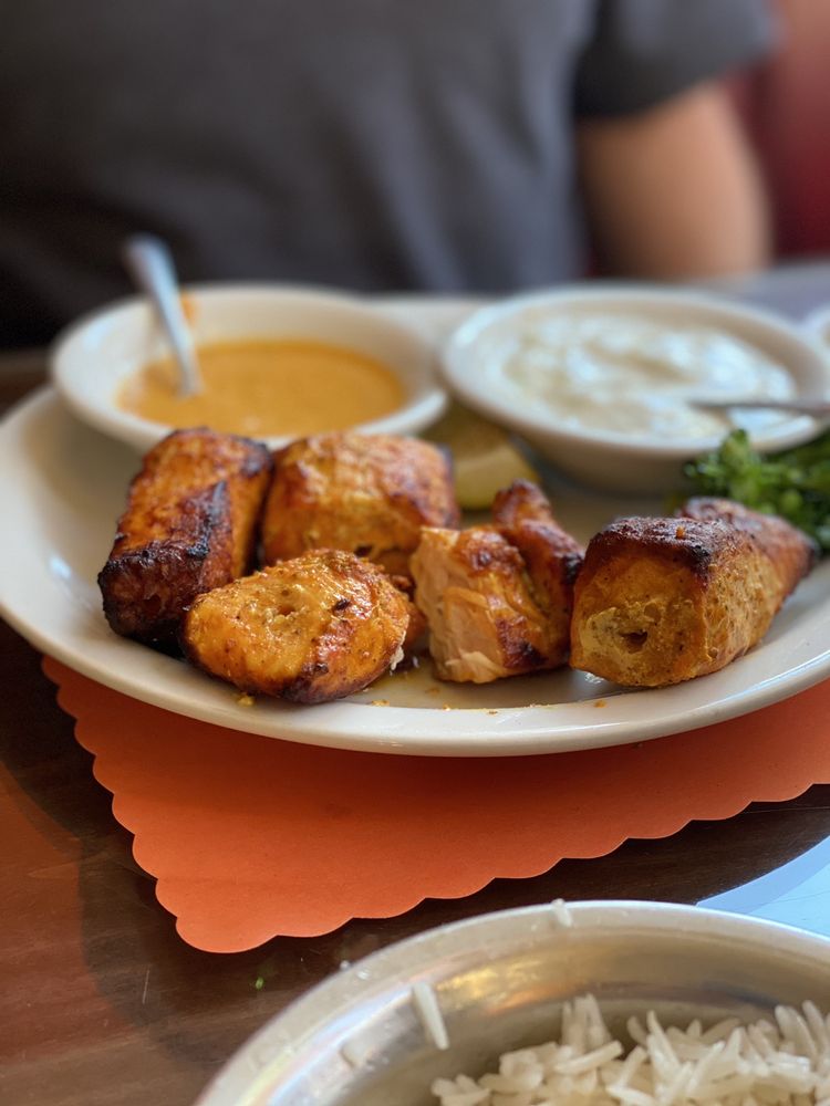 HIMALAYAN 370 Photos & 545 Reviews 810 McClelland Dr, Windsor