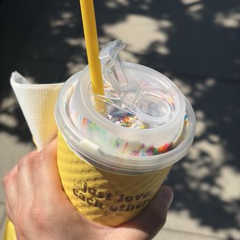 La La Land - Coffee & Tea Near Me - Calabasas, California