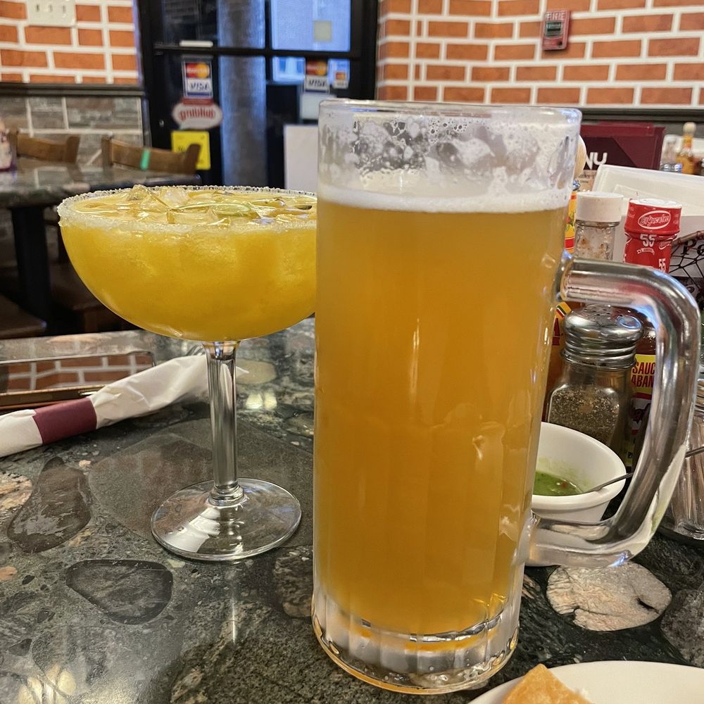 Que Chula Es Puebla - Margarita and beer - Mexican Near Me - Philadelphia, Pennsylvania