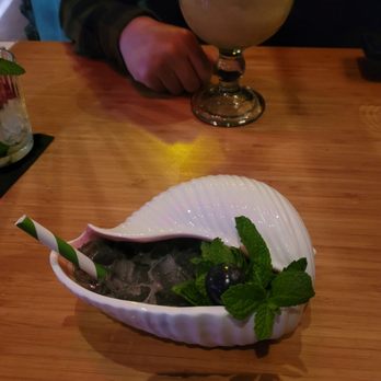 Lei Low - Neptune's pearl - Cocktail Bars Near Me - Houston, Texas