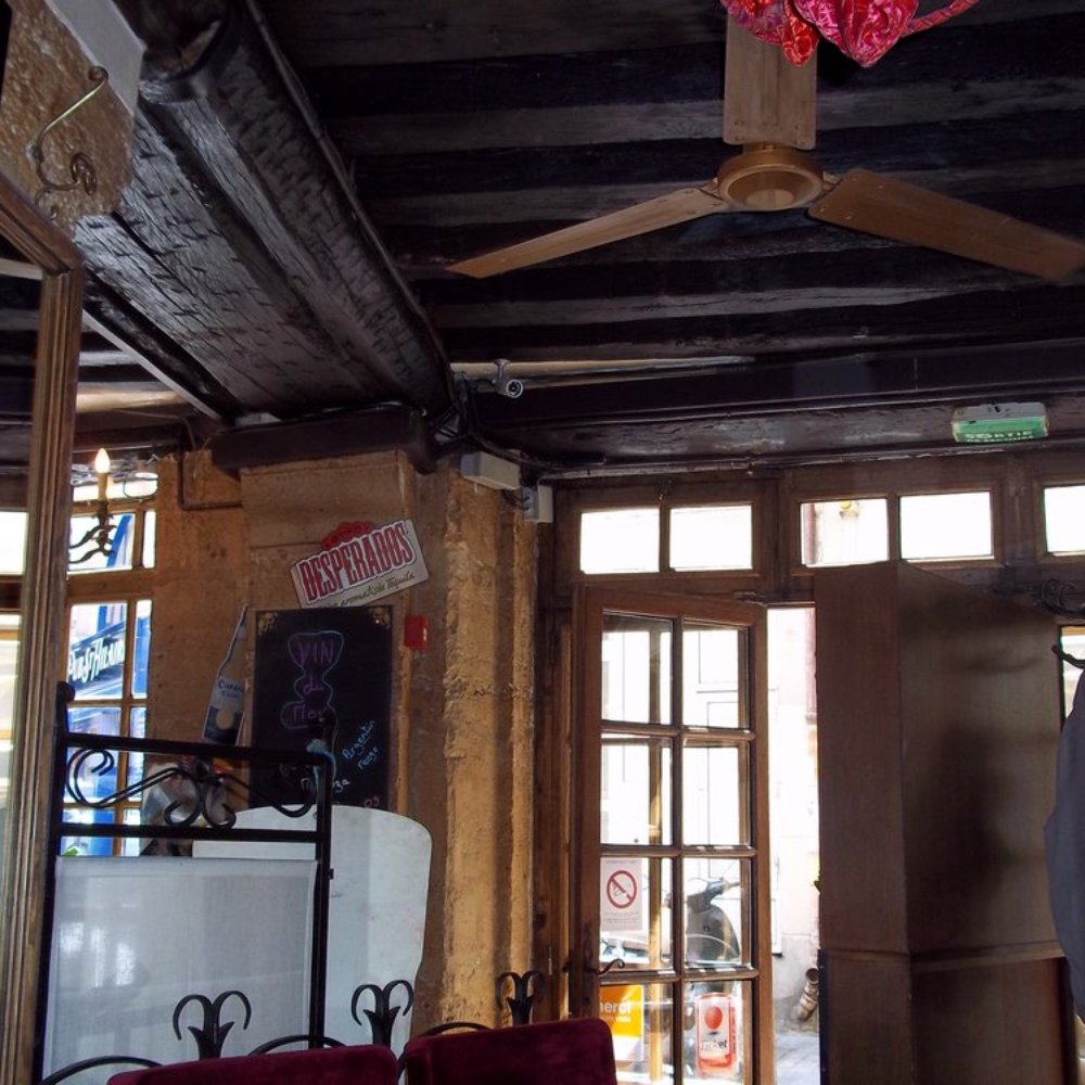 Zig Zag - Sports Bars Near Me - Paris, 75 Zig Zag - Sports Bars Near Me - Paris, 75