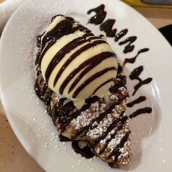 Tabletop - Nutella Croissant Panini with ice cream - Cafes Near Me - Cleveland, Ohio