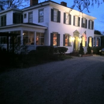 Oak Manor Inn - Bed & Breakfast Near Me - Hartsville, South Carolina