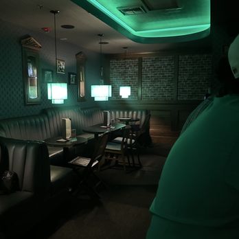 Frank - Inside - Whiskey Bars Near Me - Sacramento, California