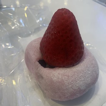 Oko Cafe - Strawberry mochi - Cafes Near Me - Gardena, California Oko Cafe - Strawberry mochi - Cafes Near Me - Gardena, California