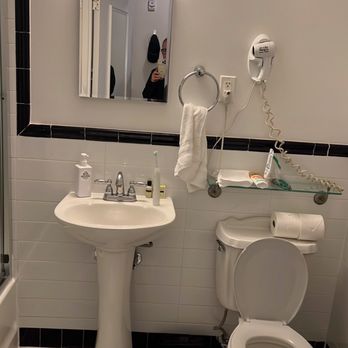 The Box House Hotel - Cute tiled bathroom - Hotels Near Me - Brooklyn, New York The Box House Hotel - Cute tiled bathroom - Hotels Near Me - Brooklyn, New York