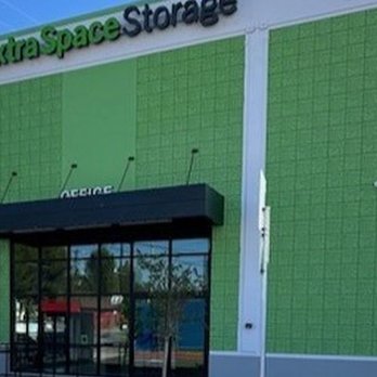 Extra Space Storage - Beauty Image - Self Storage Near Me - Tarzana, California Extra Space Storage - Beauty Image - Self Storage Near Me - Tarzana, California