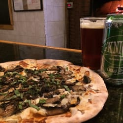 Woody's Grill and Tap