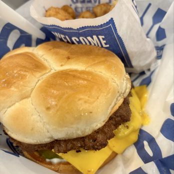 Culver’s - Cheeseburger with cheese curds - Fast Food Near Me - Tamarac, Florida