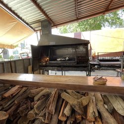Che Dieguito - Grill primed and ready to go!