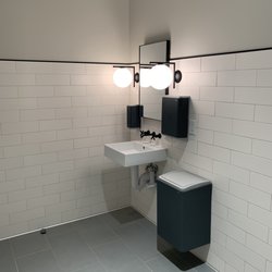 Cartwright Food Hall - Upstairs bathroom