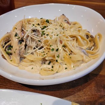 Sedona Taphouse - Grilled Chicken Alfredo - New American Near Me - Midlothian, Virginia Sedona Taphouse - Grilled Chicken Alfredo - New American Near Me - Midlothian, Virginia