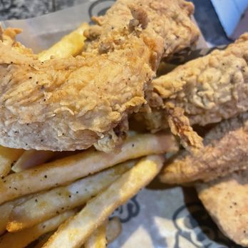 Coach's Neighborhood Grill - American Near Me - Lexington, North Carolina