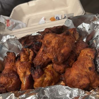 Valentino's Pizza Arleta - Hot wings - Pizza Near Me - Arleta, California Valentino's Pizza Arleta - Hot wings - Pizza Near Me - Arleta, California