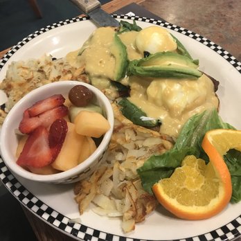 Black Bear Diner Gresham - American Near Me - Gresham, Oregon