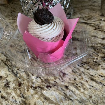 Pinkitzel - Cookies and cream cupcake - Desserts Near Me - Oklahoma City, Oklahoma Pinkitzel - Cookies and cream cupcake - Desserts Near Me - Oklahoma City, Oklahoma