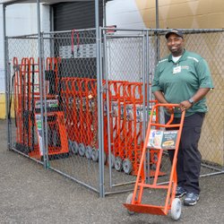 U-Haul Moving & Storage of W Babylon