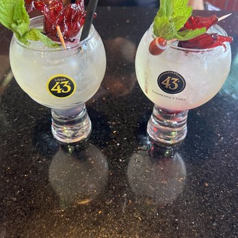 Burgers & Beer - Mezcal margarita - Mexican Near Me - Temecula, California