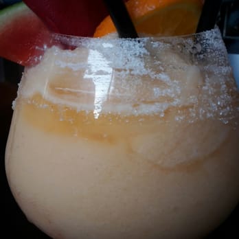 Zoe - Cocktail Bars Near Me - Florence, FI