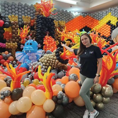 Balloon Displays - Balloon Sculptures, Garlands, Columns, Arches, and Table displays. Balloon Displays - Balloon Sculptures, Garlands, Columns, Arches, and Table displays.