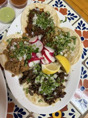 Los Tacos by null