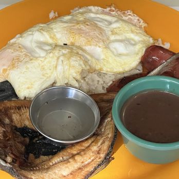 Uncle Mike's Place - Baby Longanisa and Bangus Combo - Breakfast & Brunch Near Me - Chicago, Illinois Uncle Mike's Place - Baby Longanisa and Bangus Combo - Breakfast & Brunch Near Me - Chicago, Illinois