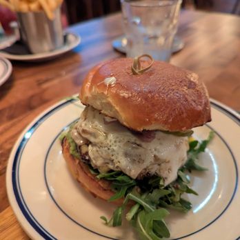 Duke's Grocery - Proper Burger w. runny egg & avocado - Wine Bars Near Me - Potomac, Maryland