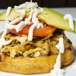 Taqueria Isabel - Sopes de carnitas deliciosos