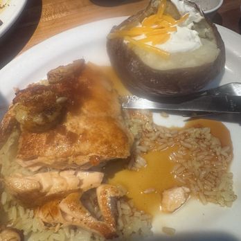 Cheddar's Scratch Kitchen - Blacken Grilled Salmon - American Near Me - Chattanooga, Tennessee