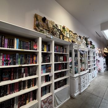 The Ripped Bodice - Romantasy fans rejoice! - Bookstores Near Me - Culver City, California