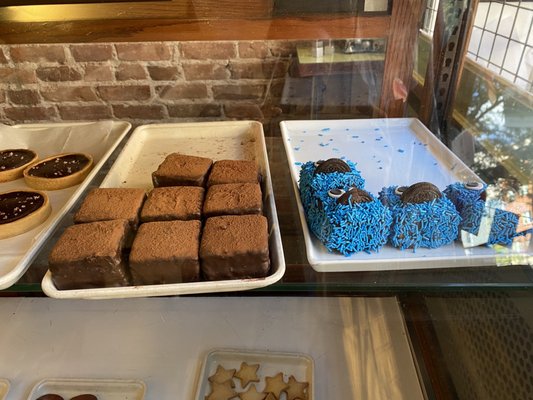Betty Bakery by null