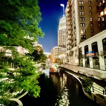 Tower Life Building - Riverwalk-night view - Landmarks & Historical Buildings Near Me - San Antonio, Texas Tower Life Building - Riverwalk-night view - Landmarks & Historical Buildings Near Me - San Antonio, Texas