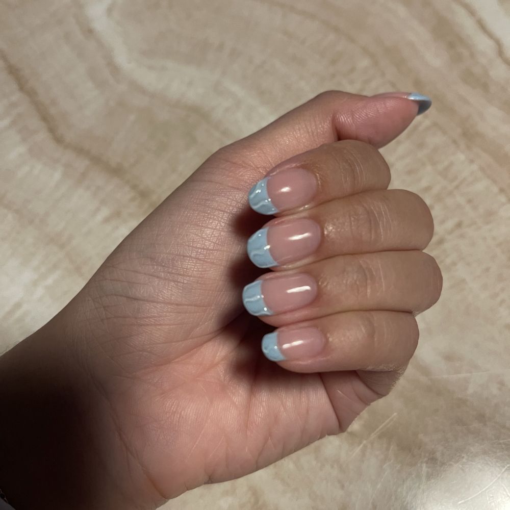 Gradient Nail - Nail Salons Near Me - Honolulu, Hawaii