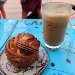 Coz Coffee Roasting Company - Peanut Butter Coffee with a Cardamom Roll