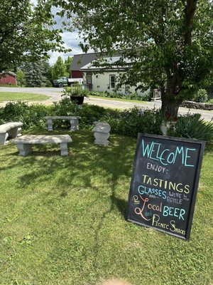 Hunt Country Vineyards by null