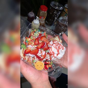 Yummy Minis - This is our strawberry shortcake's Minis - Desserts Near Me - Fresno, California Yummy Minis - This is our strawberry shortcake's Minis - Desserts Near Me - Fresno, California