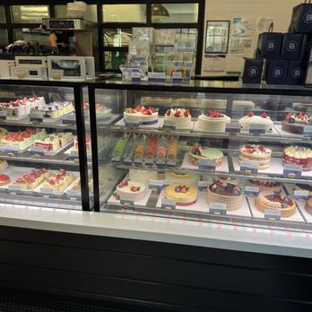Paris Baguette - Inside - Bakeries Near Me - Chicago, Illinois Paris Baguette - Inside - Bakeries Near Me - Chicago, Illinois