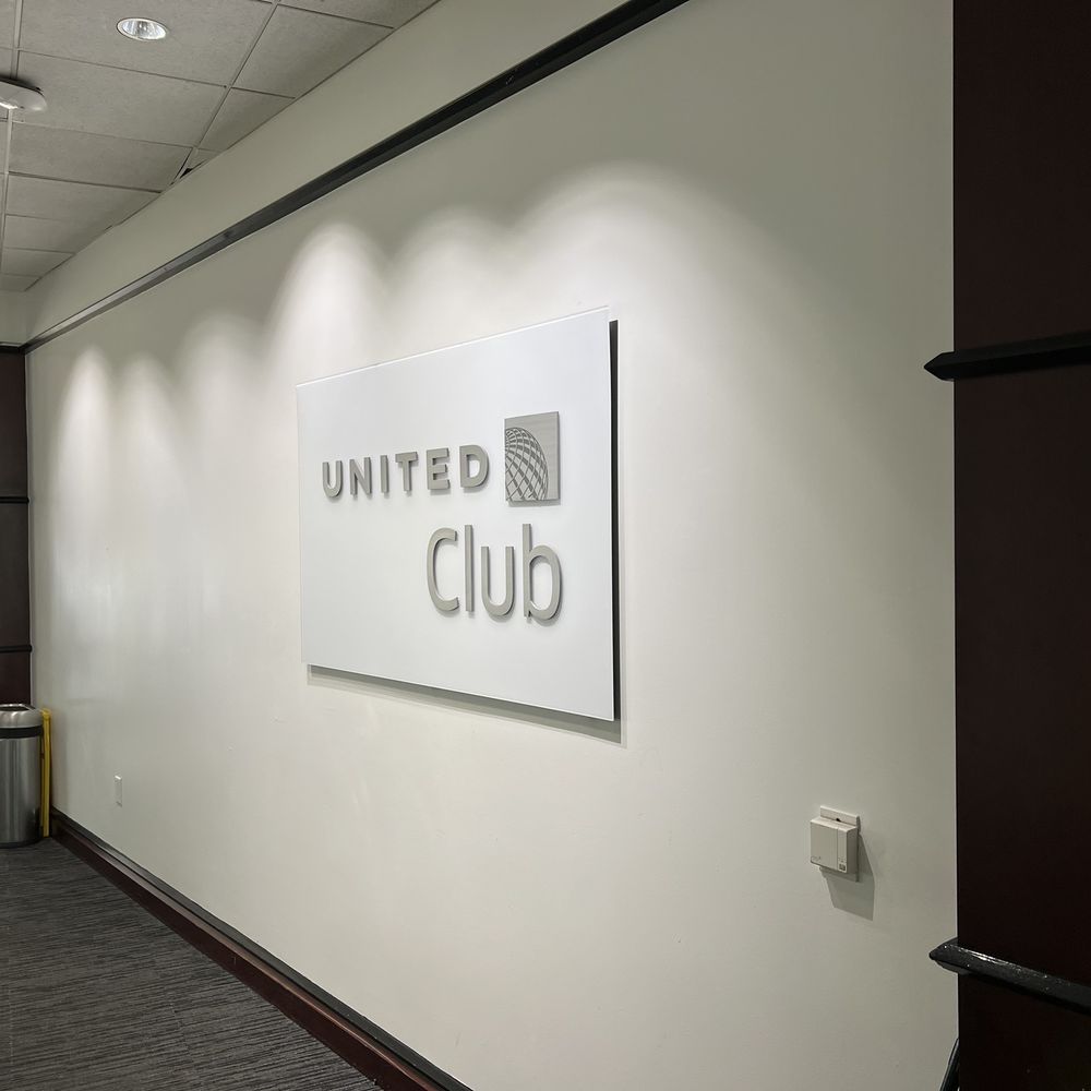 United Club - Terminal E - the entrance to the office - Airport Lounges Near Me - Houston, Texas United Club - Terminal E - the entrance to the office - Airport Lounges Near Me - Houston, Texas