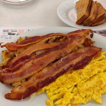 Key City Diner - Two egg breakfast with bacon, potatoes, toast, and coffee for under $10. - Diners Near Me - Phillipsburg, New Jersey