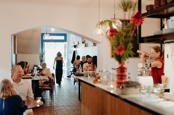 Cadeau Bar & Restaurant by null