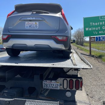 Q’s Towing - Our car got a flat and no spare tire - Towing Near Me - Sacramento, California Q’s Towing - Our car got a flat and no spare tire - Towing Near Me - Sacramento, California