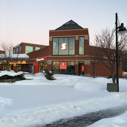 Ile des Soeurs // Nun's Island - New Scotia bank!