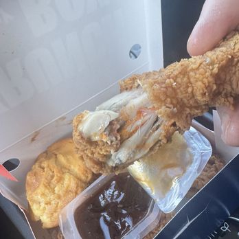 Skyline Marathon - Look at that Cajun flavor oozing from the inside of this juicy hot & KRUNCHY leg! - Gas Stations Near Me - Daly City, California