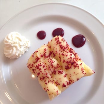 Noshington Cafe - Red velvet. Mmmmmm - Breakfast & Brunch Near Me - Dublin, D