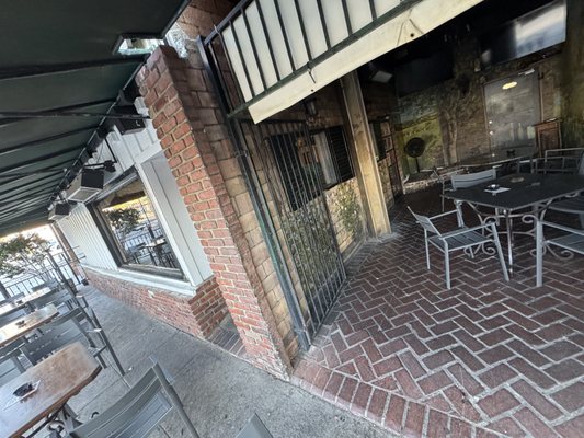 The Fox and Hounds by null