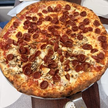 Daniele's Wood Fired Pizza - Wood fired pizza - Pizza Near Me - Valley Village, California